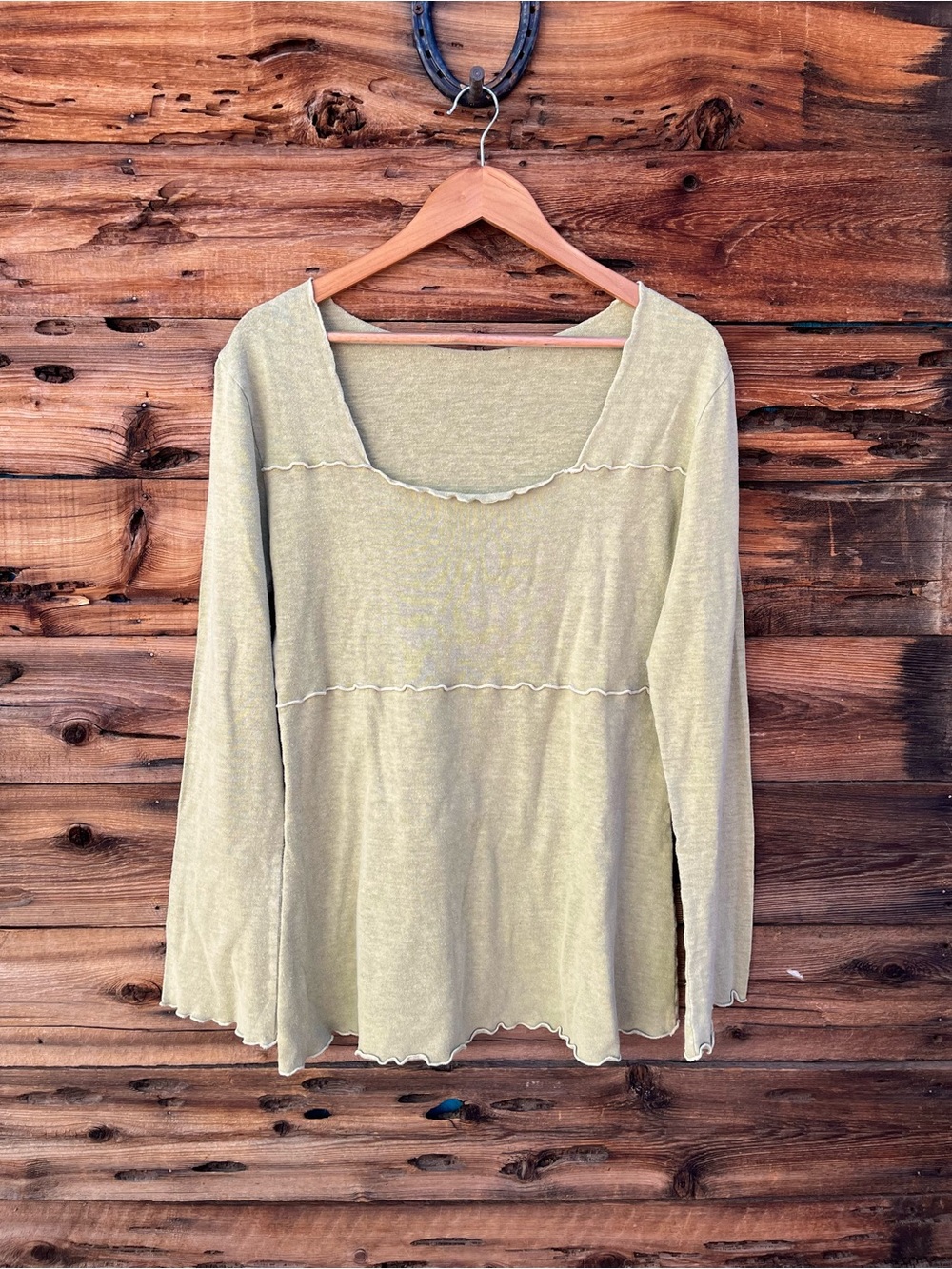 EARTH CREATIONS | Light Green Hemp Blend Long-Sleeve Scoop Neck Top M